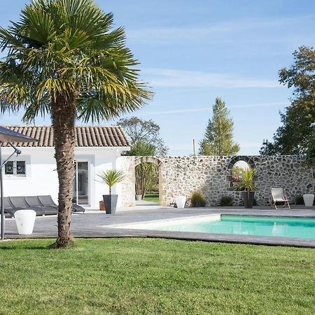 Villa Charmante A Saint-Germain-D'Esteuil Avec Piscine Privee Luaran gambar