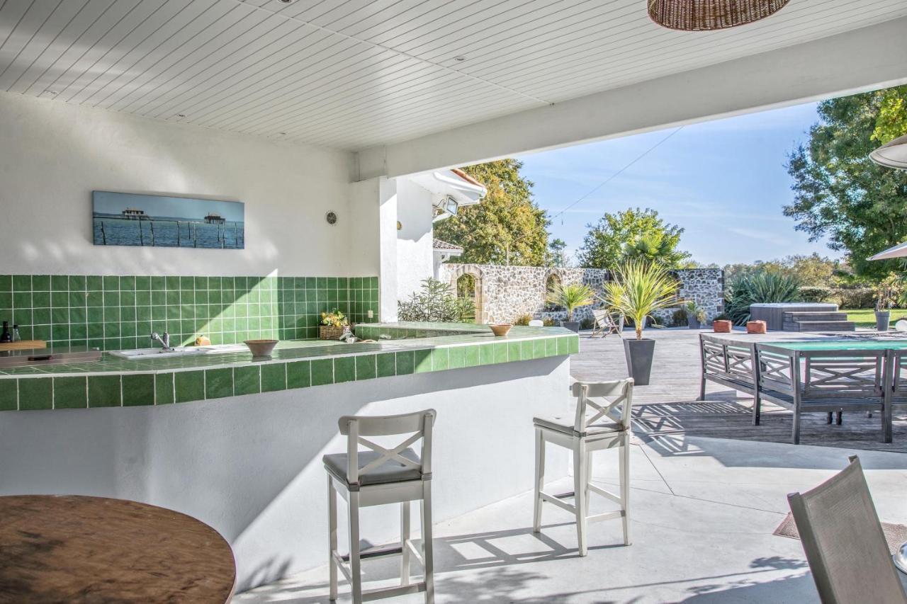 Villa Charmante A Saint-Germain-D'Esteuil Avec Piscine Privee Luaran gambar