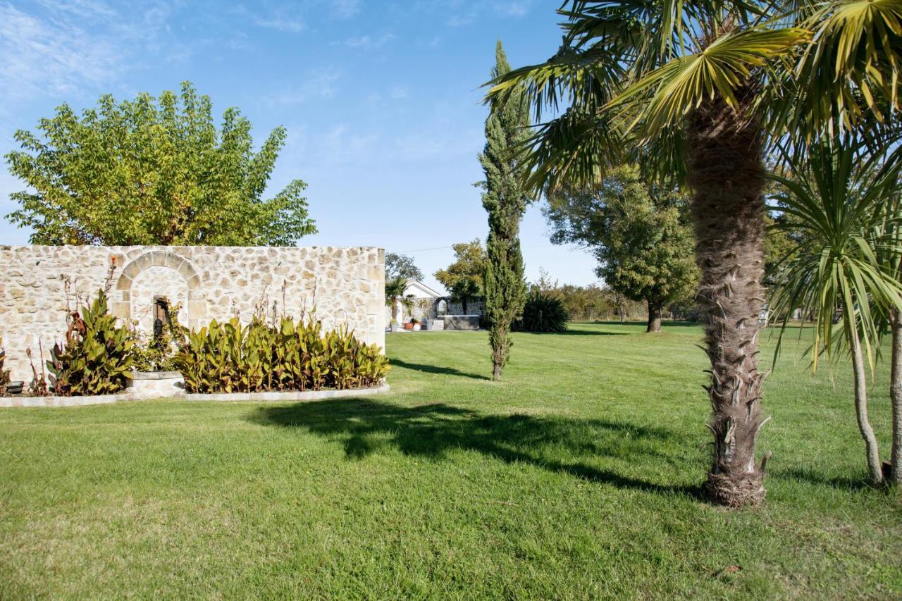 Villa Charmante A Saint-Germain-D'Esteuil Avec Piscine Privee Luaran gambar